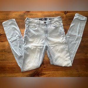 Hollister High-Rise Super Skinny Jeans size 1R